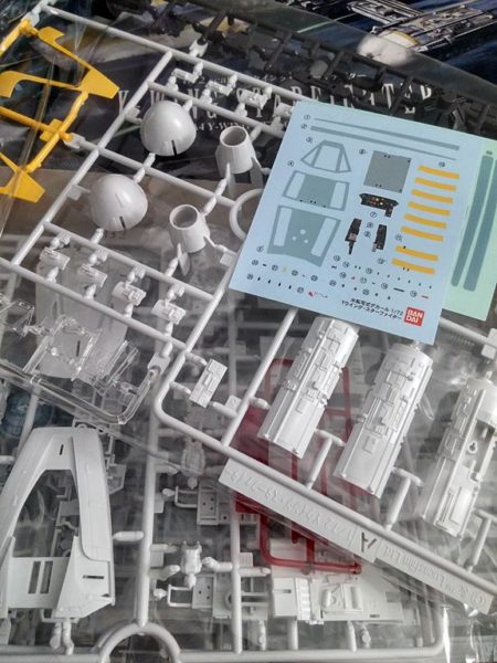 Y-Wing Plastic Model Kit Parts