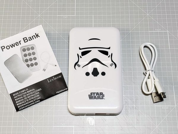 Stormtrooper Powerbank Contents