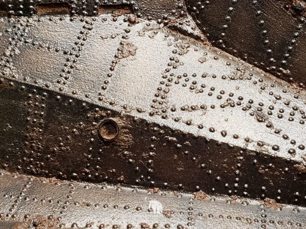 Bow Rust Detail